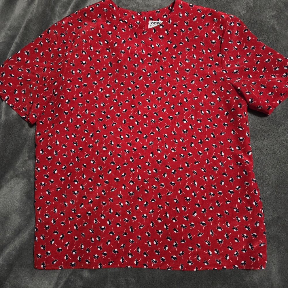Kasper vintage blouse size 8 ( fits small- M)